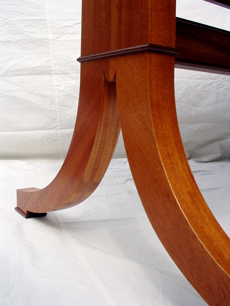 Aspen Desk Detail of Legs